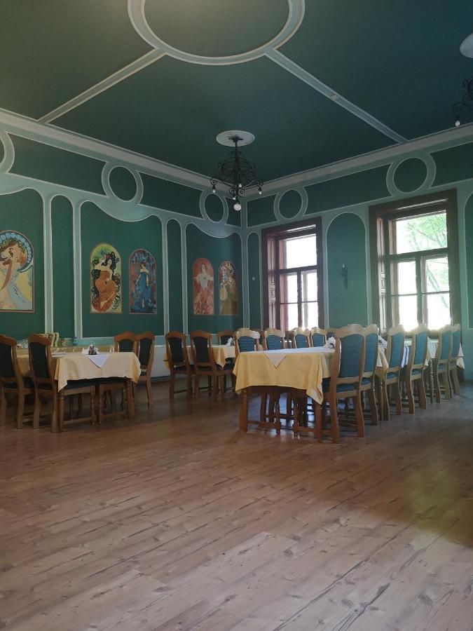 Korona Szallo Sárvár Eksteriør billede